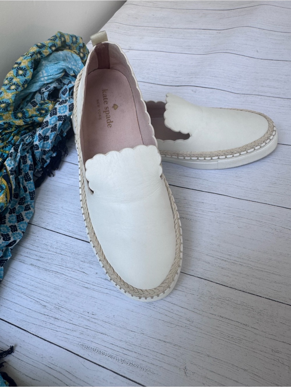 Kate Spade White Leather Scallop Espadrille Slip On Sneakers Size 7.5 Coastal - Picture 2 of 16